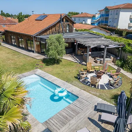 Maison Familiale Style Loft A - 10 Personnes, Piscin - Fr-1-319-563