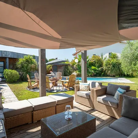 Maison Familiale Style Loft A - 10 Personnes, Piscin - Fr-1-319-563 Villa
