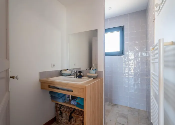 Maison Familiale Style Loft A - 10 Personnes, Piscin - Fr-1-319-563 *